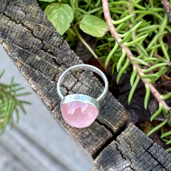 NEW! Rose Quartz Ring - Picture 9 of 14